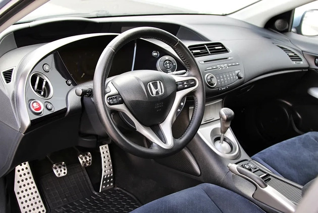 Honda Civic cena 23890 przebieg: 234600, rok produkcji 2008 z Ustka małe 301